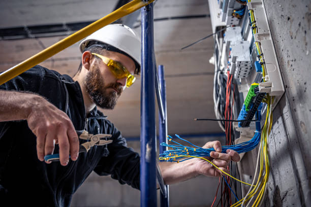 Best Emergency Electrical Repair  in Winnebago, IL